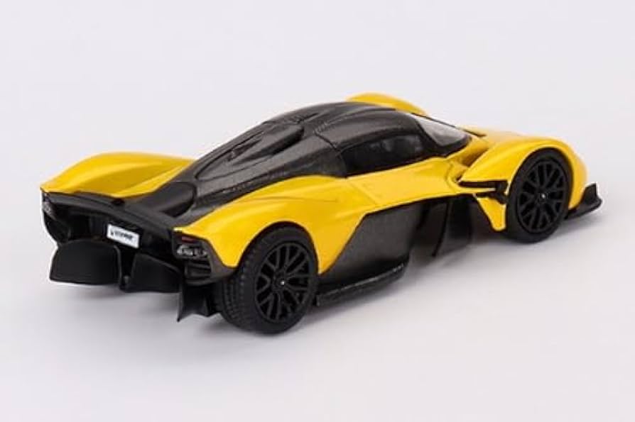 Amazon.com: MINI GT - Aston Martin Valkyrie Yellow 2023